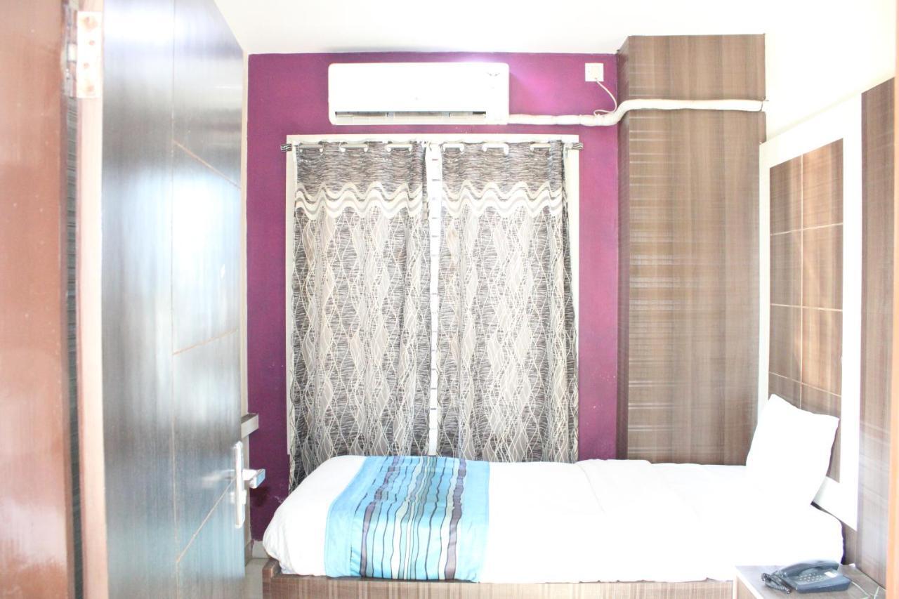 דיברוגר Hotel Square Park מראה חיצוני תמונה