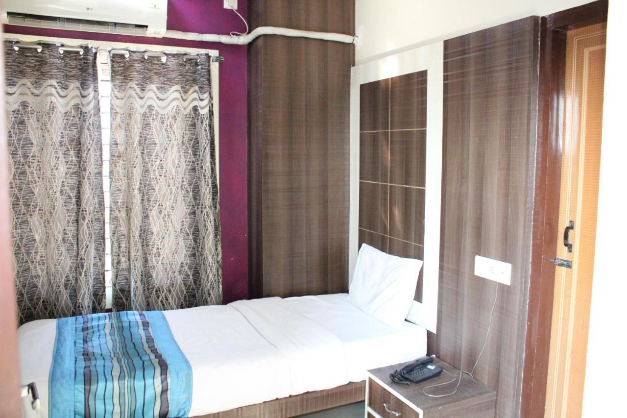 דיברוגר Hotel Square Park מראה חיצוני תמונה