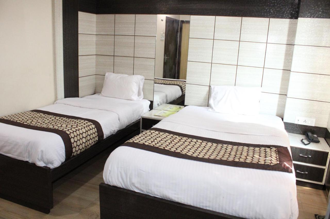 דיברוגר Hotel Square Park מראה חיצוני תמונה