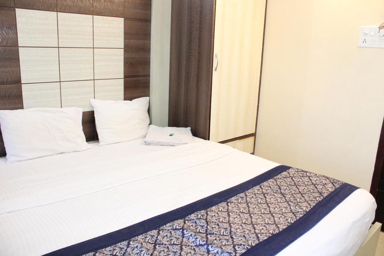 דיברוגר Hotel Square Park מראה חיצוני תמונה