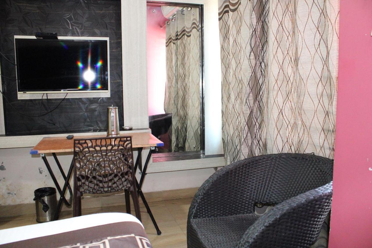 דיברוגר Hotel Square Park מראה חיצוני תמונה