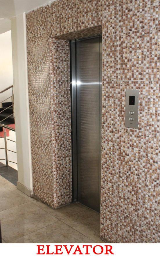 דיברוגר Hotel Square Park מראה חיצוני תמונה